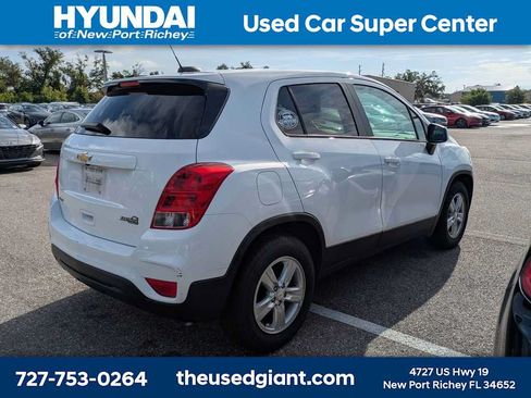 Used 2021 Chevrolet Trax LS w/ Tint and Cruise Package FWD image 2