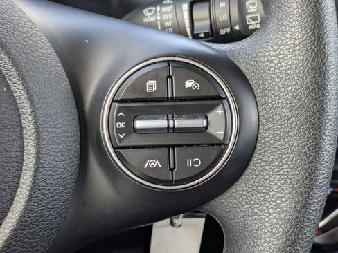 Certified 2025 Kia Soul LX w/ LX Technology Package FWD image 26
