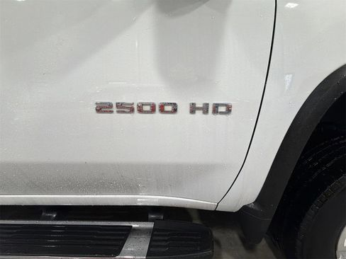 Used 2024 Chevrolet Silverado 2500 LT image 27
