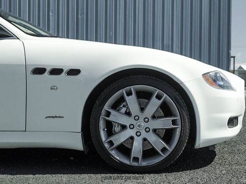 Used 2011 Maserati Quattroporte S RWD image 11