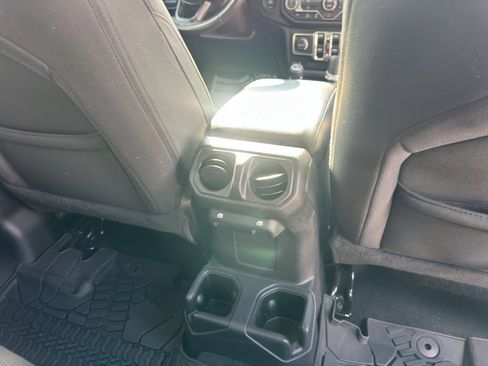 Used 2021 Jeep Wrangler Unlimited Sport S image 13