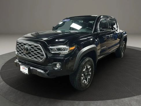 Used 2023 Toyota Tacoma TRD Off-Road image 1
