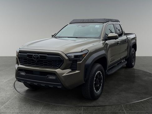 Used 2024 Toyota Tacoma TRD Off-Road AWD/4WD image 3