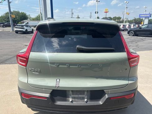 Used 2024 Volvo XC40 B5 Plus w/ Protection Package Premier AWD/4WD image 7