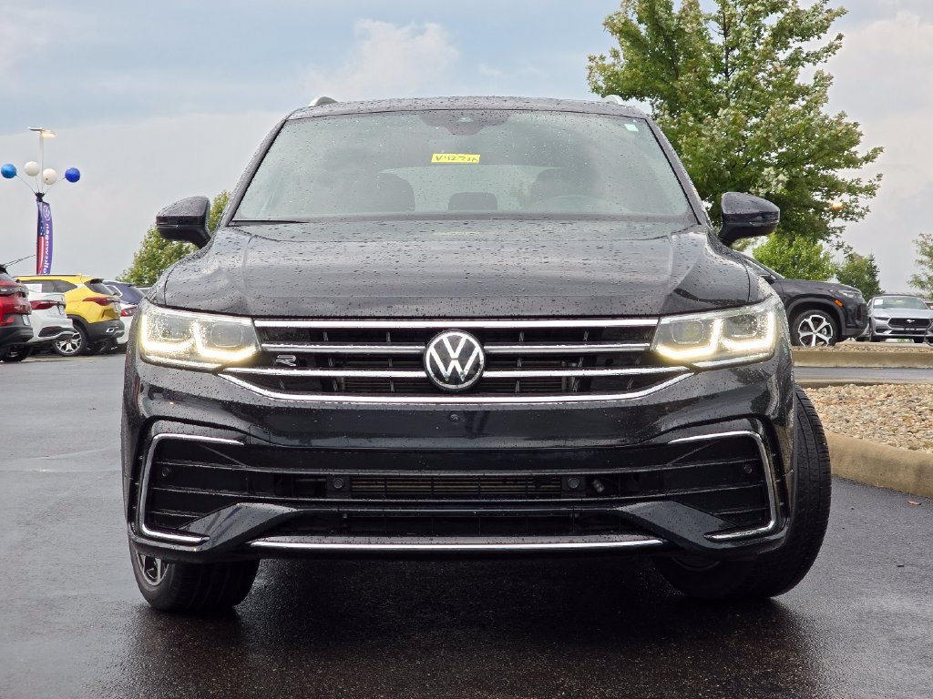 Used 2024 Volkswagen Tiguan SEL R-Line AWD/4WD image 21
