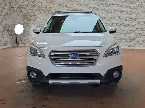 Used 2017 Subaru Outback 2.5i Limited image 2