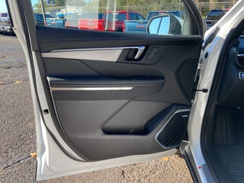 New 2026 Buick Enclave Preferred image 12