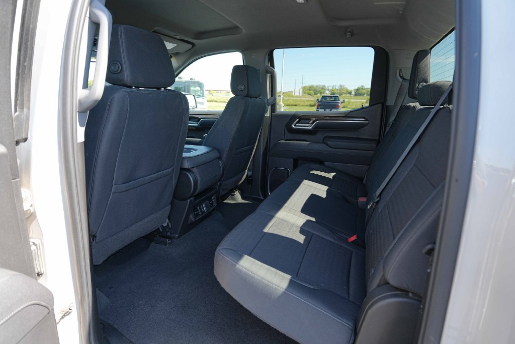 Used 2026 Chevrolet Silverado 1500 RST AWD/4WD image 19