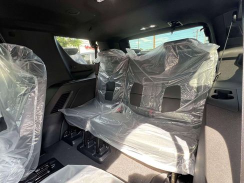 New 2025 Chevrolet Tahoe Premier AWD/4WD image 8