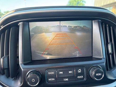 Used 2017 Chevrolet Colorado LT RWD image 38