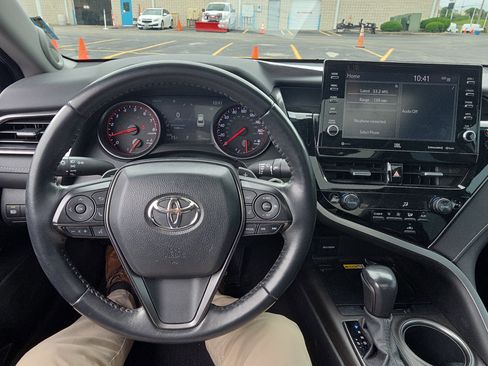 Used 2022 Toyota Camry XSE w/ Navigation Package FWD image 14