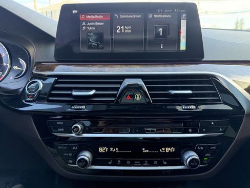 Used 2018 BMW 530i xDrive image 36