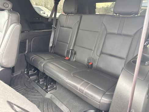 Used 2022 Chevrolet Suburban RST w/ Luxury Package image 22