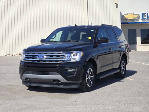 Used 2021 Ford Expedition XLT AWD/4WD image 3