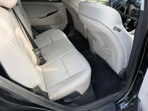 Used 2018 Hyundai Tucson SE FWD image 12