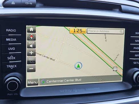 Used 2017 Kia Sorento SX image 30