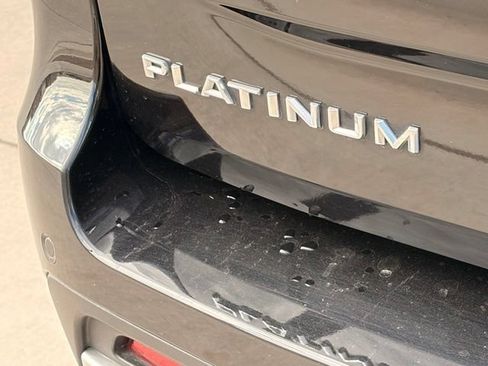 Used 2025 Ford Expedition Platinum AWD/4WD image 5