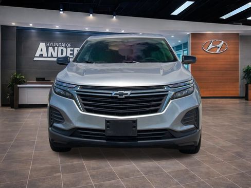 Used 2024 Chevrolet Equinox LS w/ LS Convenience Package FWD image 3