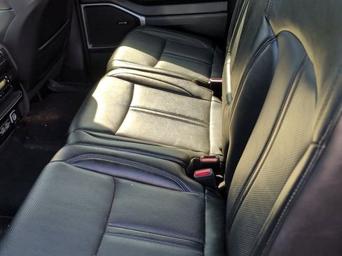 Used 2024 Jeep Wagoneer L Series II w/ Flexible Seating Group image 9