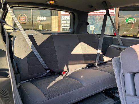 Used 2005 Ford Excursion XLT image 14
