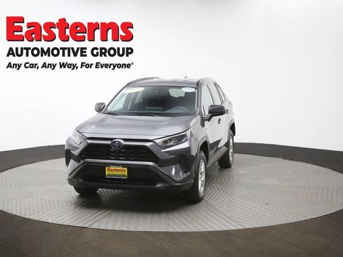 Used 2021 Toyota RAV4 LE image 53