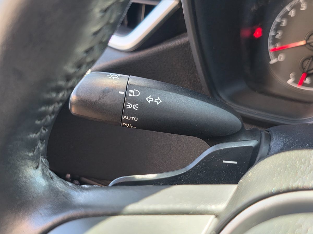 Used 2021 Toyota Corolla SE FWD image 43