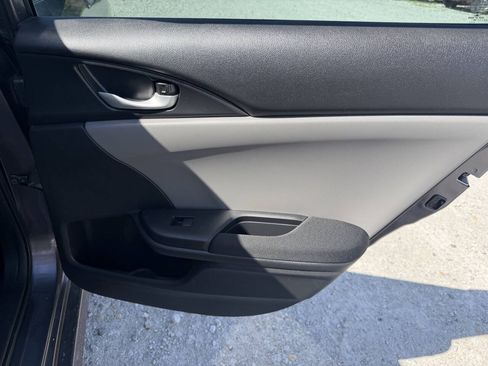 Used 2018 Honda Civic EX image 18