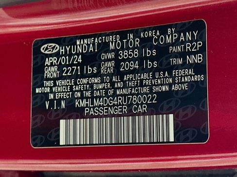 Used 2024 Hyundai Elantra SEL FWD image 12