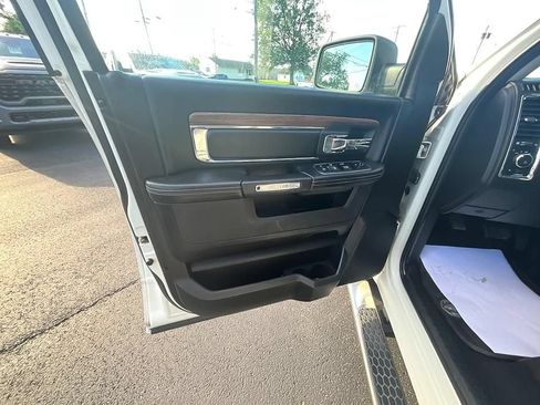Used 2018 RAM 1500 Laramie w/ Convenience Group AWD/4WD image 13