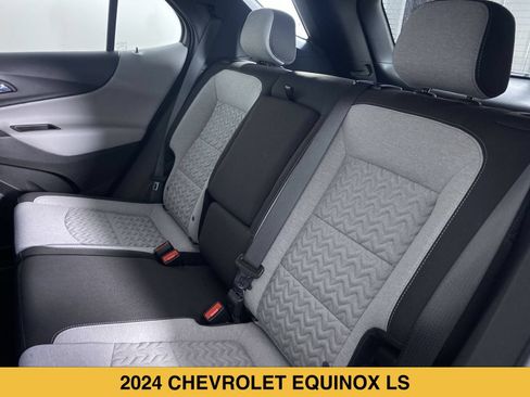 Certified 2024 Chevrolet Equinox LS FWD image 12