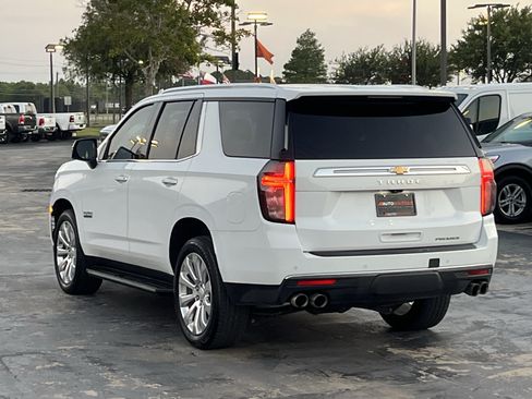 Used 2021 Chevrolet Tahoe Premier w/ Premium Package RWD image 14
