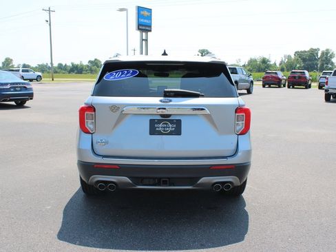 Used 2022 Ford Explorer King Ranch w/ Premium Technology Package RWD image 8
