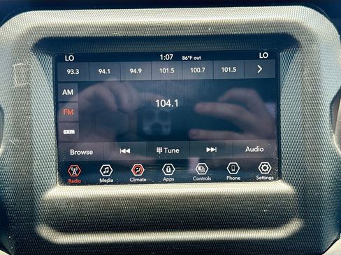 Used 2022 Jeep Gladiator Sport AWD/4WD image 15
