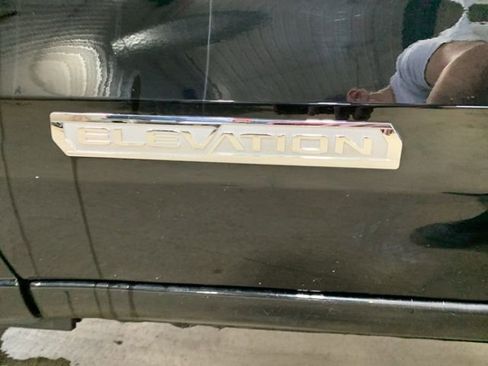 Used 2025 GMC Canyon Elevation image 34