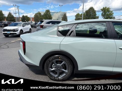 New 2026 Kia K4 FWD image 7