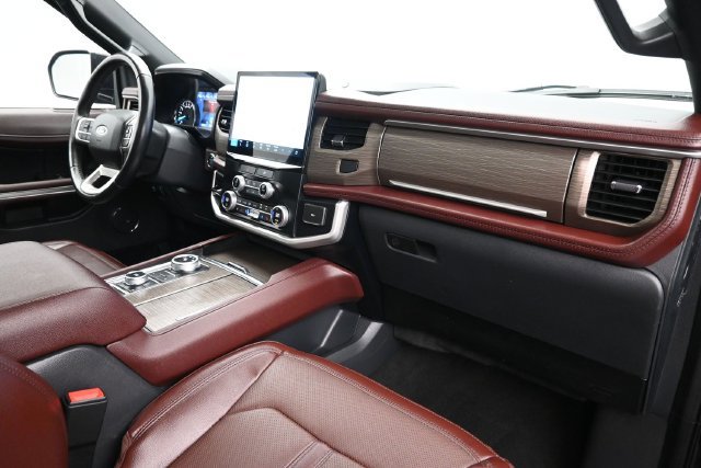 Used 2023 Ford Expedition Limited AWD/4WD image 10