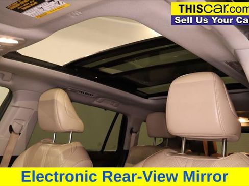 Used 2021 Toyota Highlander Platinum FWD image 27