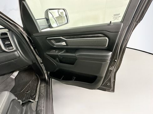 Used 2022 RAM 1500 Big Horn AWD/4WD image 30