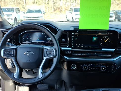 Used 2023 Chevrolet Silverado 1500 RST w/ Z71 Off-Road Package image 8