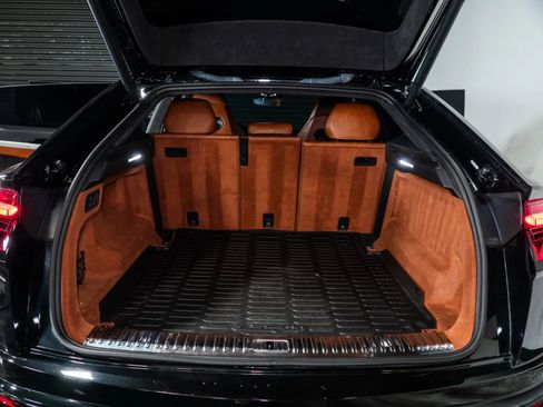 Used 2020 Lamborghini Urus image 28