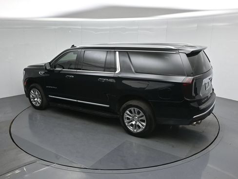 Used 2021 GMC Yukon XL Denali AWD/4WD image 42