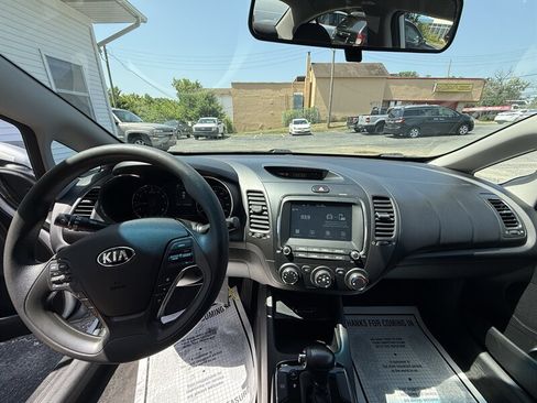 Used 2018 Kia Forte LX w/ LX Popular Package FWD image 10