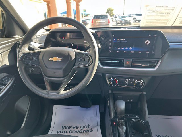 Used 2025 Chevrolet TrailBlazer LS w/ LS Convenience Package FWD image 12