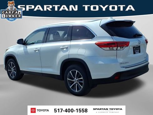 Used 2019 Toyota Highlander XLE AWD/4WD image 9