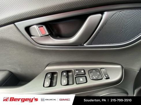 Used 2019 Hyundai Kona Ultimate AWD/4WD image 27
