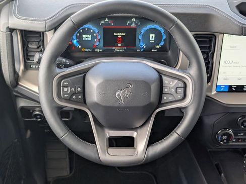 New 2025 Ford Bronco Outer Banks image 9