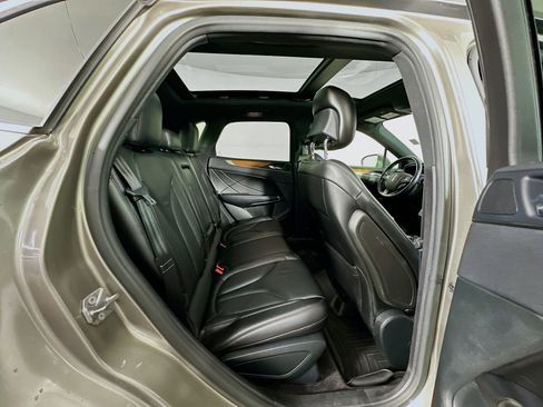 Used 2017 Lincoln MKC Select w/ Select Plus Package image 29