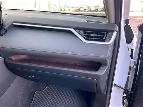 Used 2023 Toyota RAV4 Limited image 18