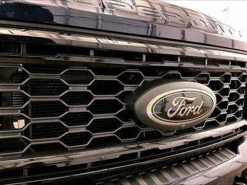 Certified 2025 Ford F250 Lariat w/ Lariat Ultimate Package AWD/4WD image 29