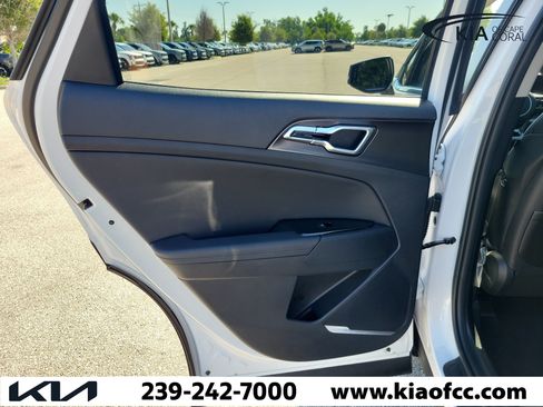 Certified 2025 Kia Sportage EX w/ Premium Package FWD image 14